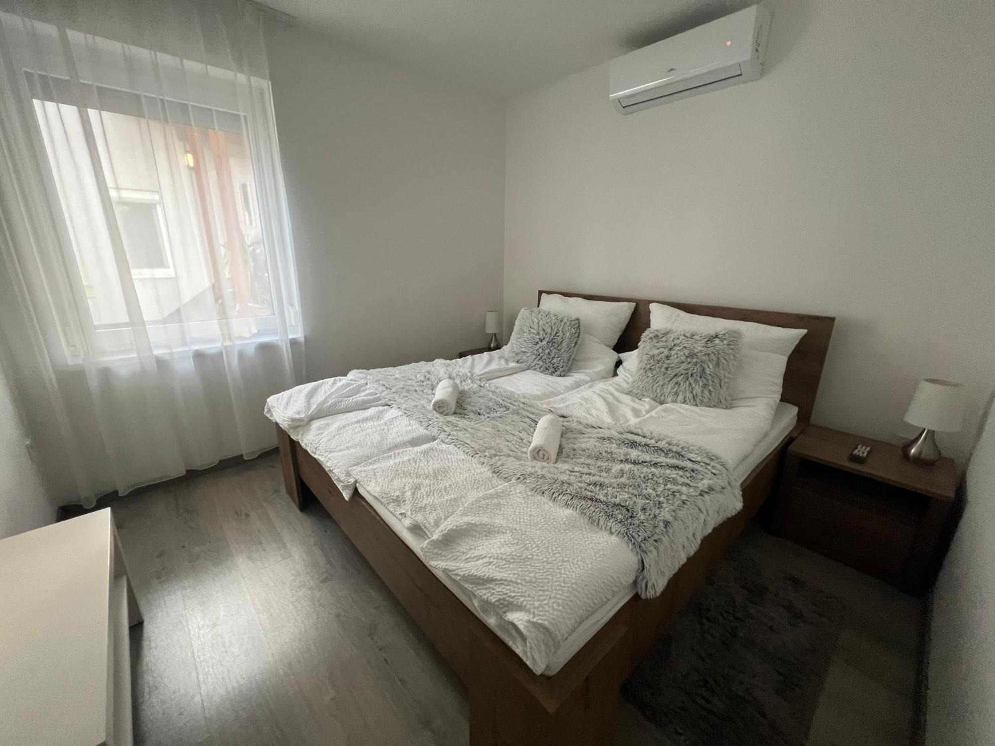 Sophia Apartman Goedoello Zewnętrze zdjęcie